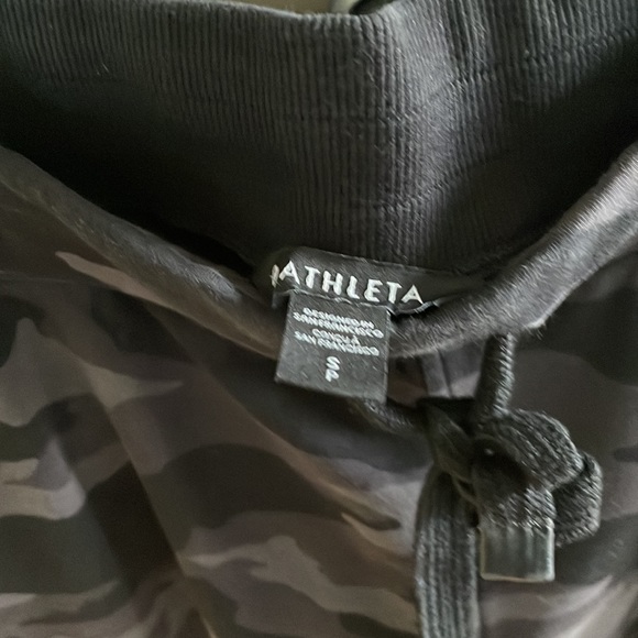 Athleta camo joggers - Picture 2 of 2